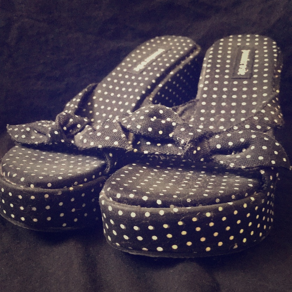 Polka Dot Wedges 🐄